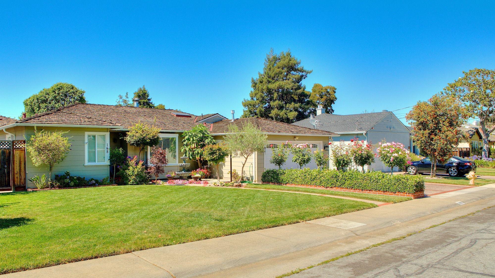 Home with large front lawn in the Hillsdale neighborhood in San Mateo